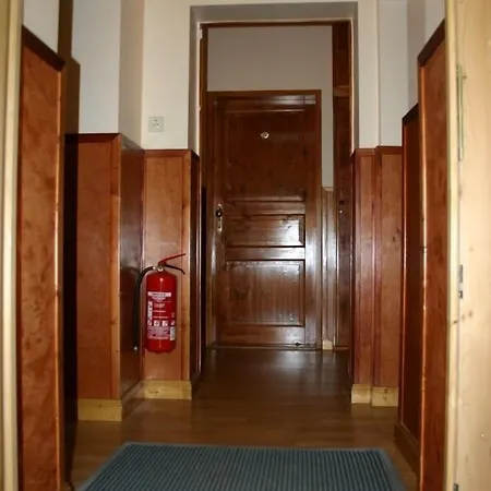 Guest house Unicat 3*
