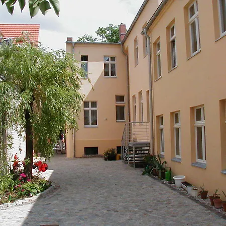 Guest house Unicat 3*