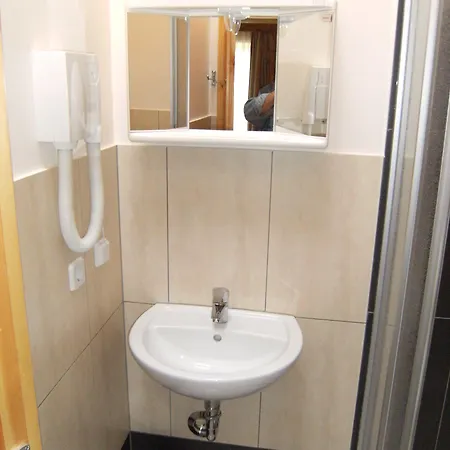 Unicat 3* Potsdam