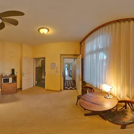 Unicat Guest house Potsdam