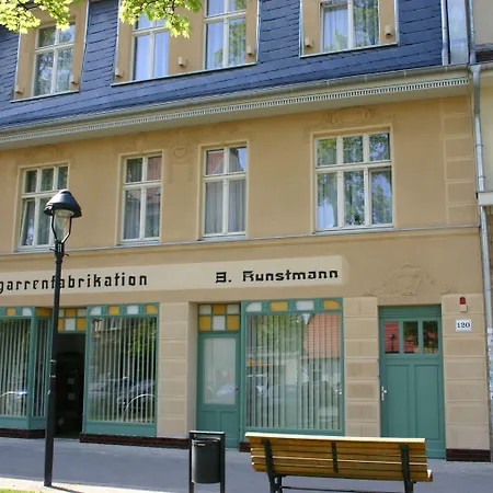 Unicat Guest house Potsdam