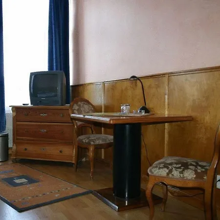 Unicat Guest house 3*