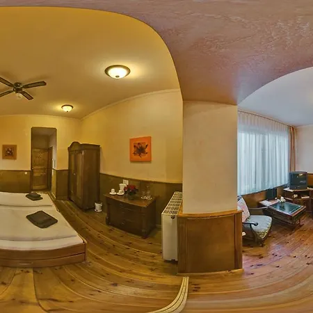 Unicat 3* Potsdam