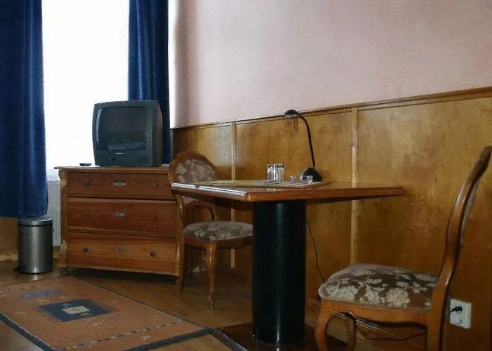 Unicat Casa de hóspedes 3*