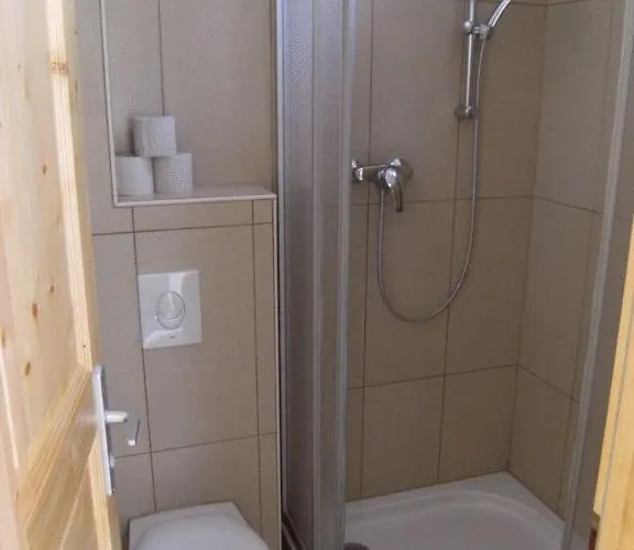 Unicat Casa de hóspedes 3*